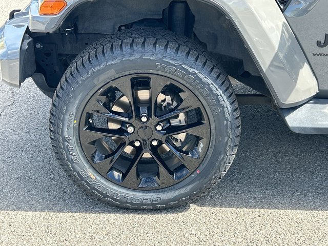 Used 2023 Jeep Wrangler Unlimited Sahara AWD/4WD image 24