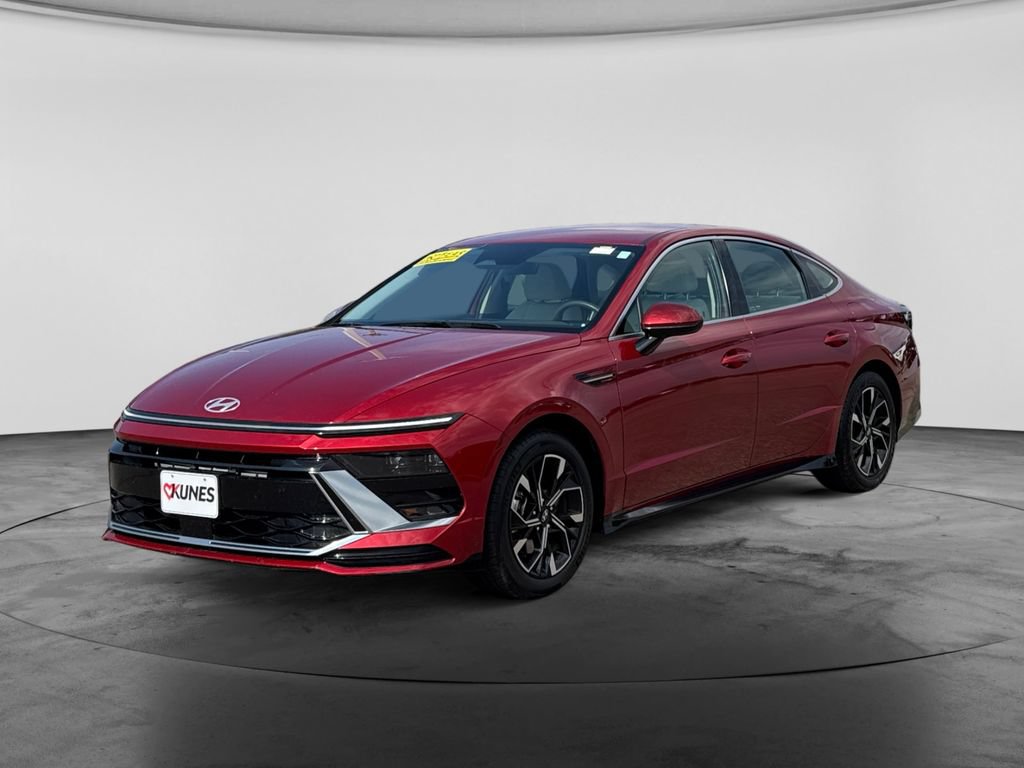Used 2025 Hyundai Sonata SEL FWD image 3