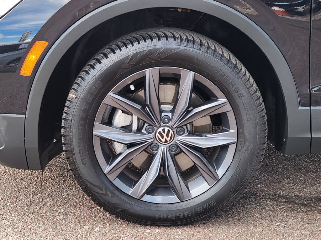 Used 2022 Volkswagen Tiguan SE FWD image 30