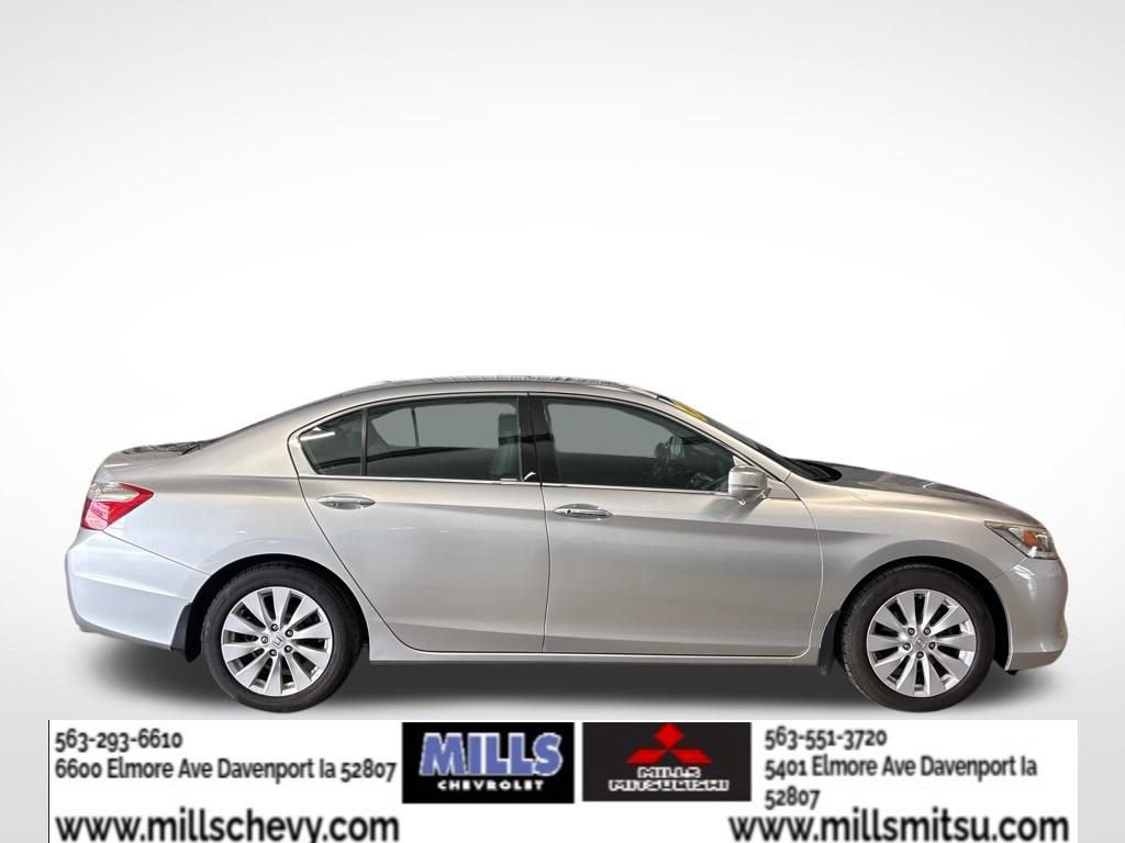 Used 2013 Honda Accord Touring image 4