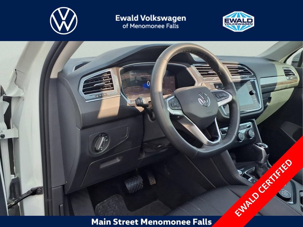 Used 2024 Volkswagen Tiguan Wolfsburg Edition AWD/4WD image 11