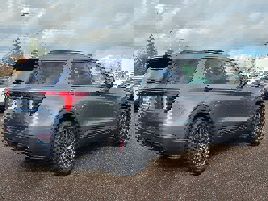 New 2026 Ford Explorer ST-Line w/ ST-Line Street Pack image 35