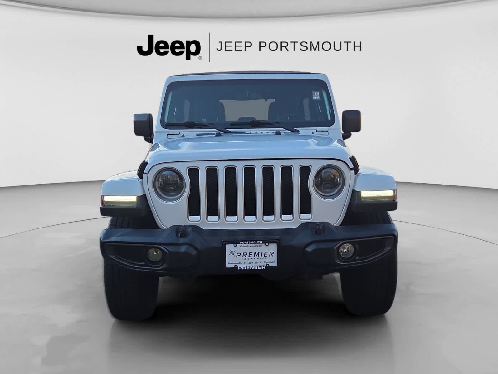Used 2021 Jeep Wrangler Unlimited Sahara w/ Dual Top Group AWD/4WD image 2