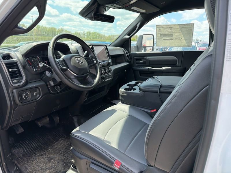 New 2026 RAM 5500 Tradesman AWD/4WD image 9