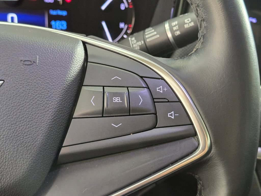 Used 2019 Cadillac XT5 Premium Luxury AWD/4WD image 29