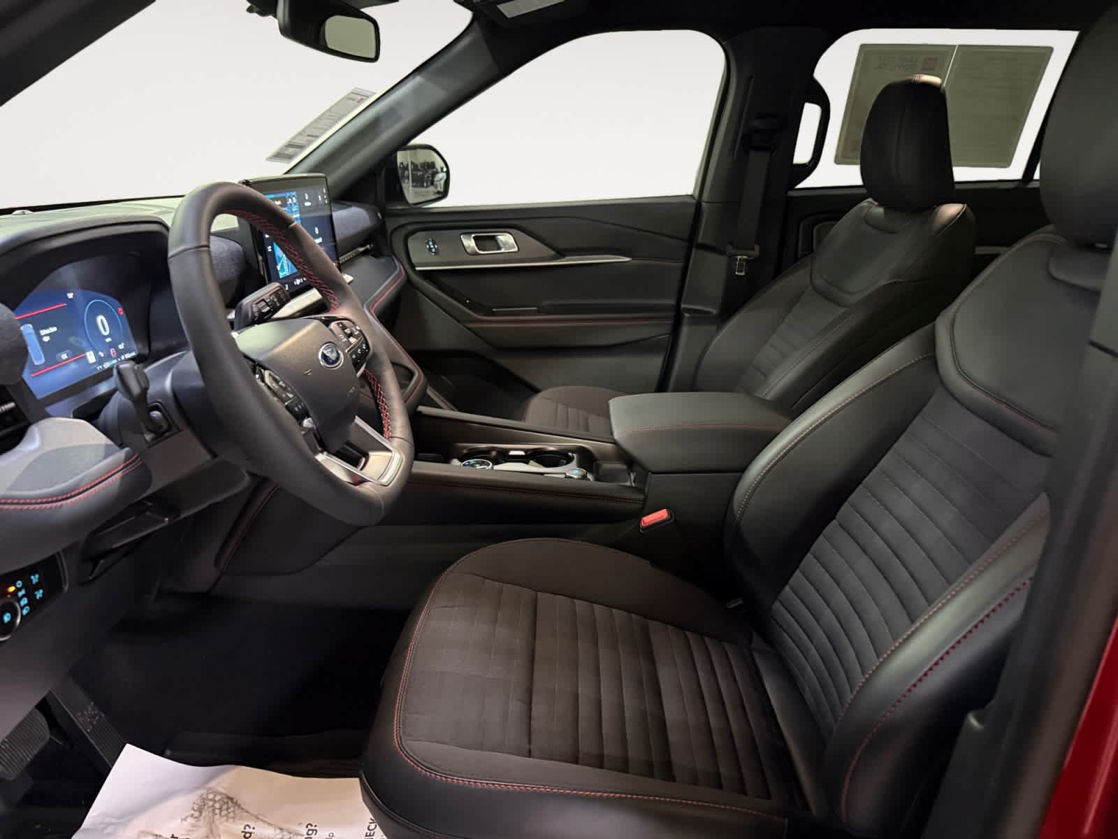 Used 2026 Ford Explorer ST-Line w/ ST-Line Street Pack RWD image 15