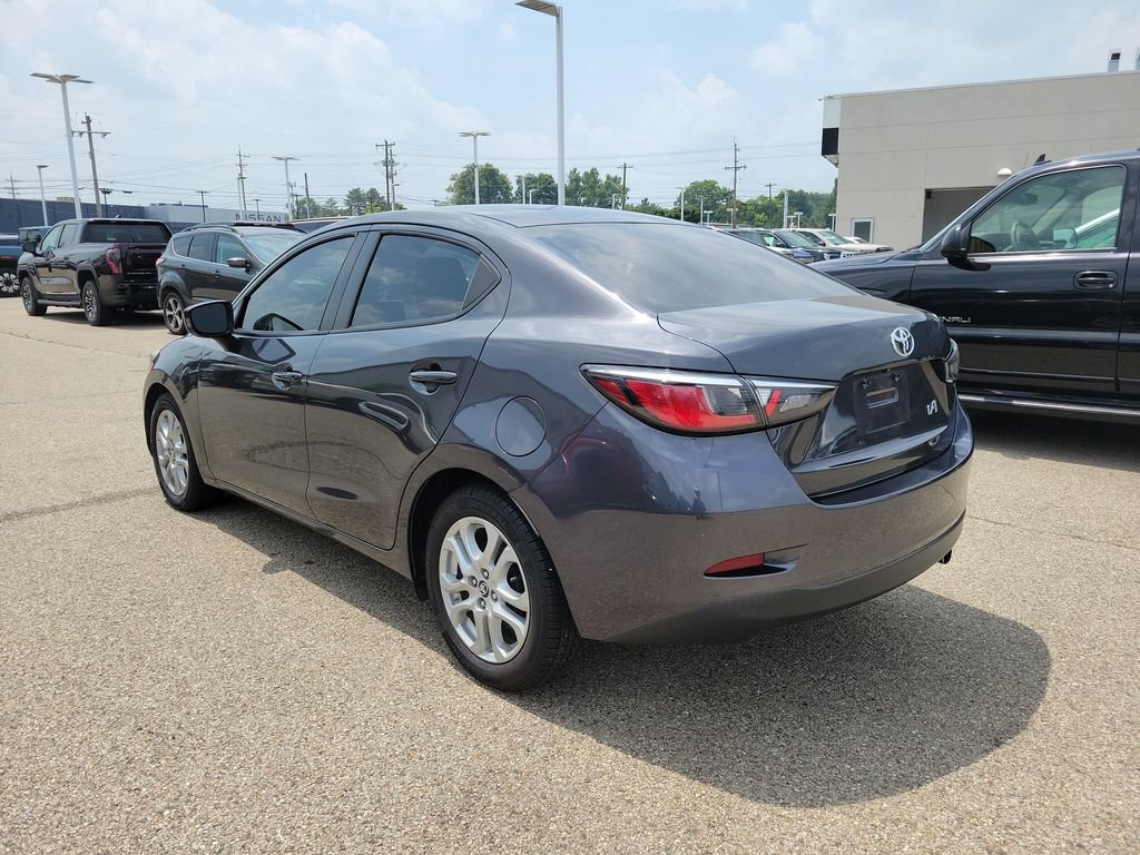 Used 2018 Toyota Yaris iA FWD image 3