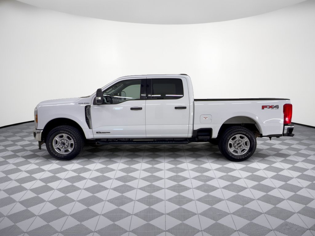 Used 2025 Ford F250 XLT w/ FX4 Off-Road Package AWD/4WD image 2