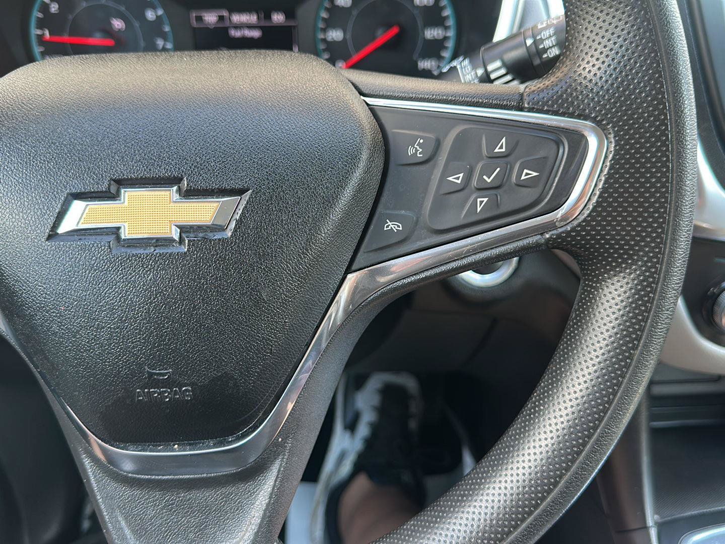 Used 2021 Chevrolet Equinox LS FWD image 22