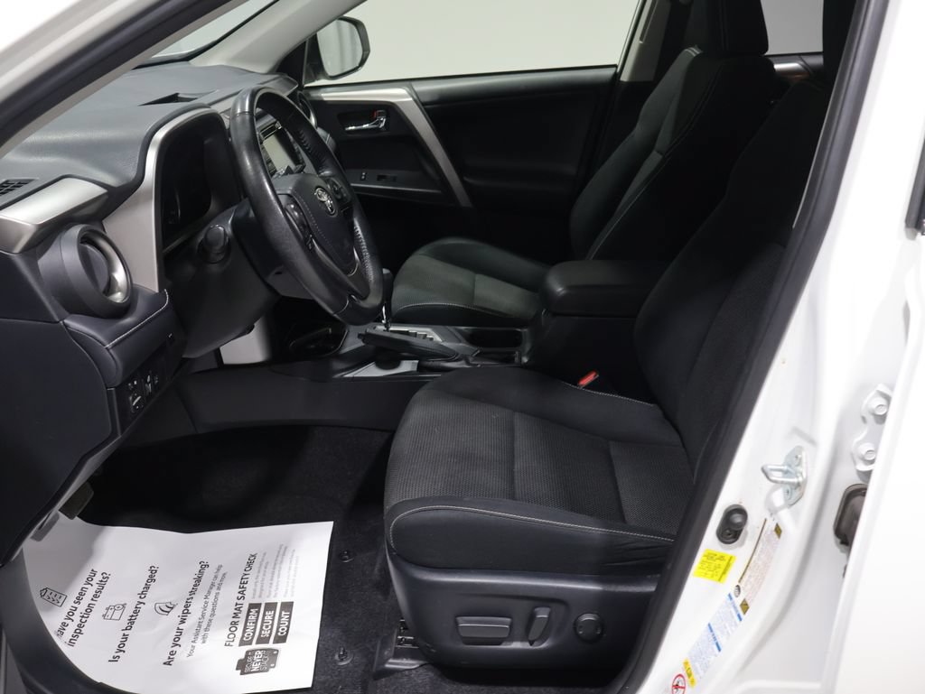 Used 2018 Toyota RAV4 XLE w/ Plus Extra Value Package AWD/4WD image 10