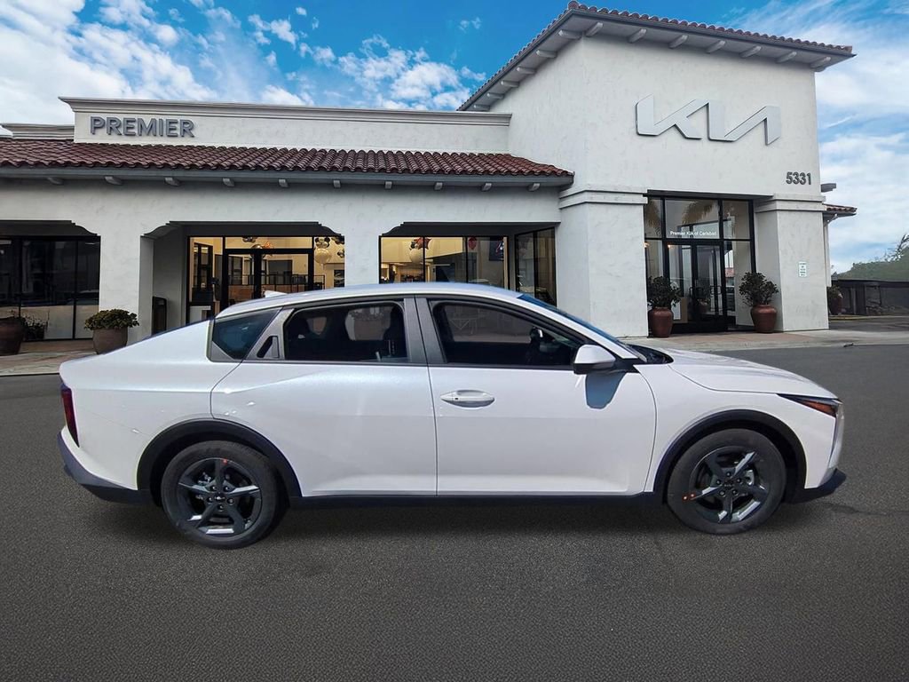 New 2026 Kia K4 LXS image 9