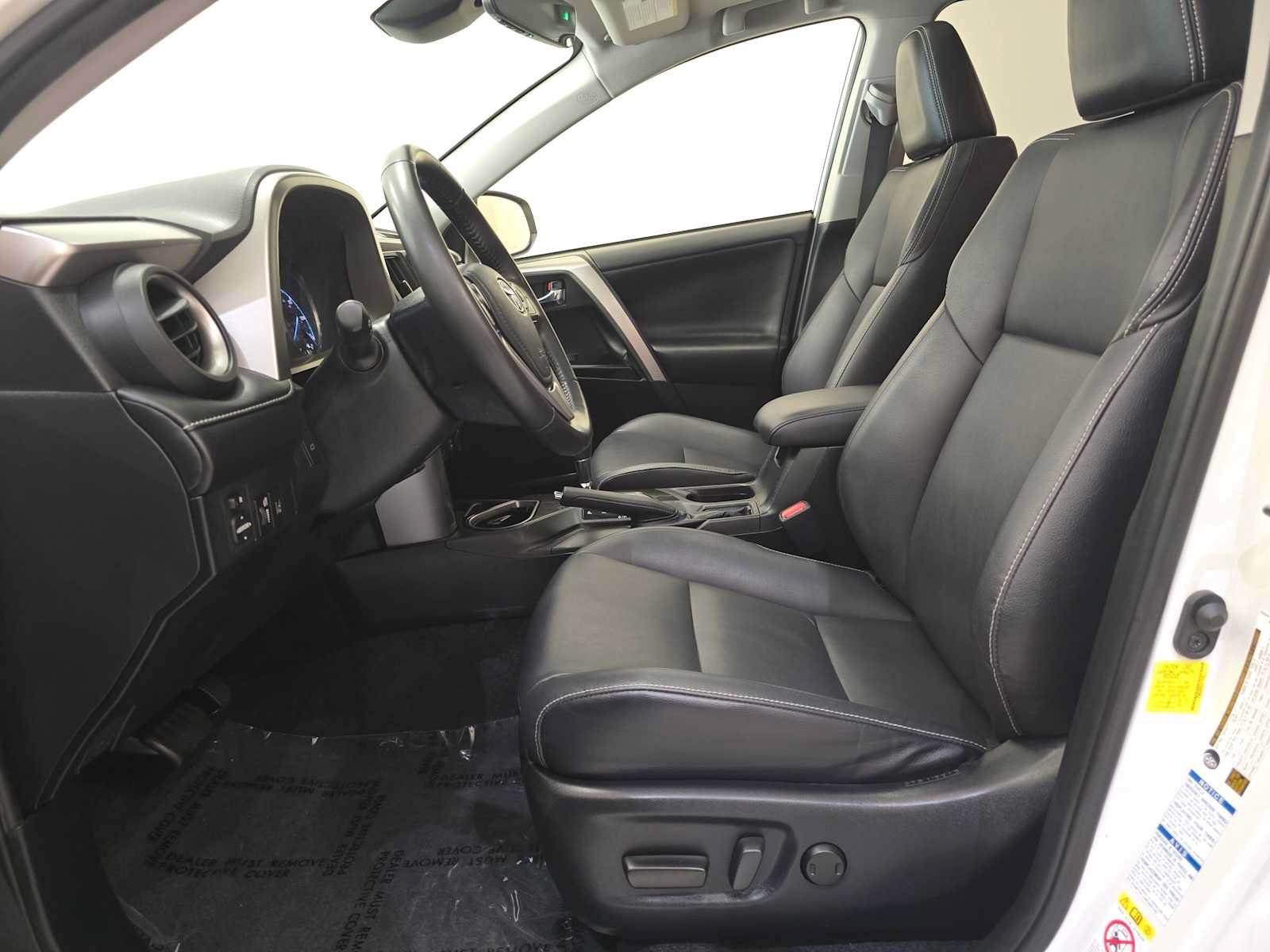 Used 2018 Toyota RAV4 Limited AWD/4WD image 20
