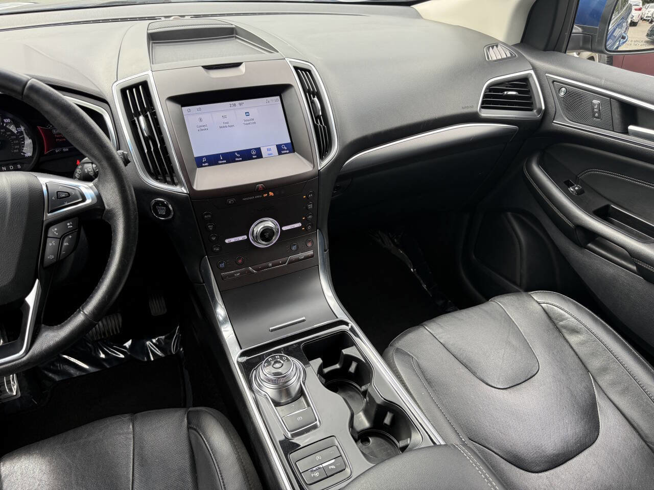 Used 2020 Ford Edge Titanium w/ Equipment Group 301A image 19