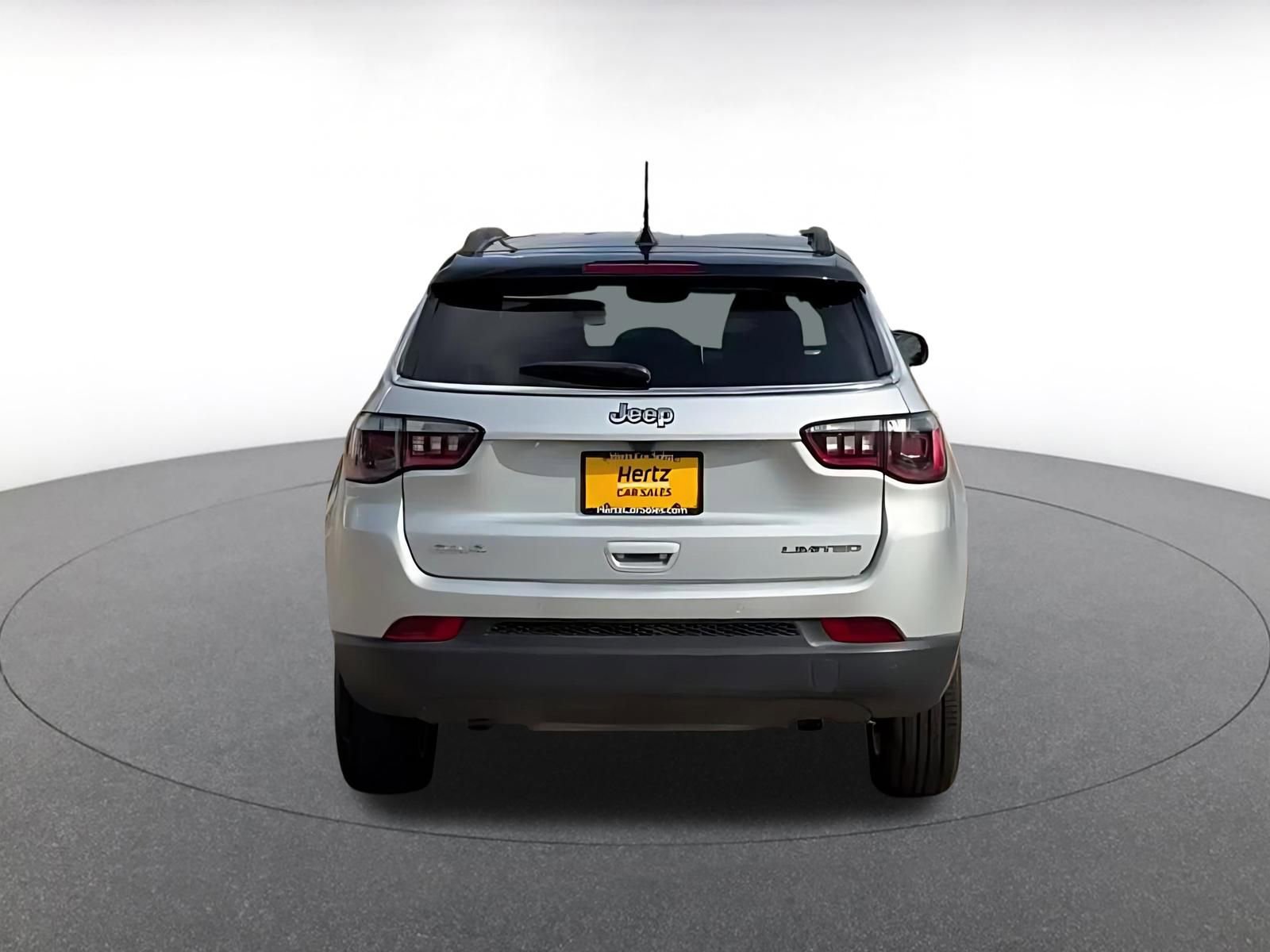 Used 2025 Jeep Compass Limited AWD/4WD image 12