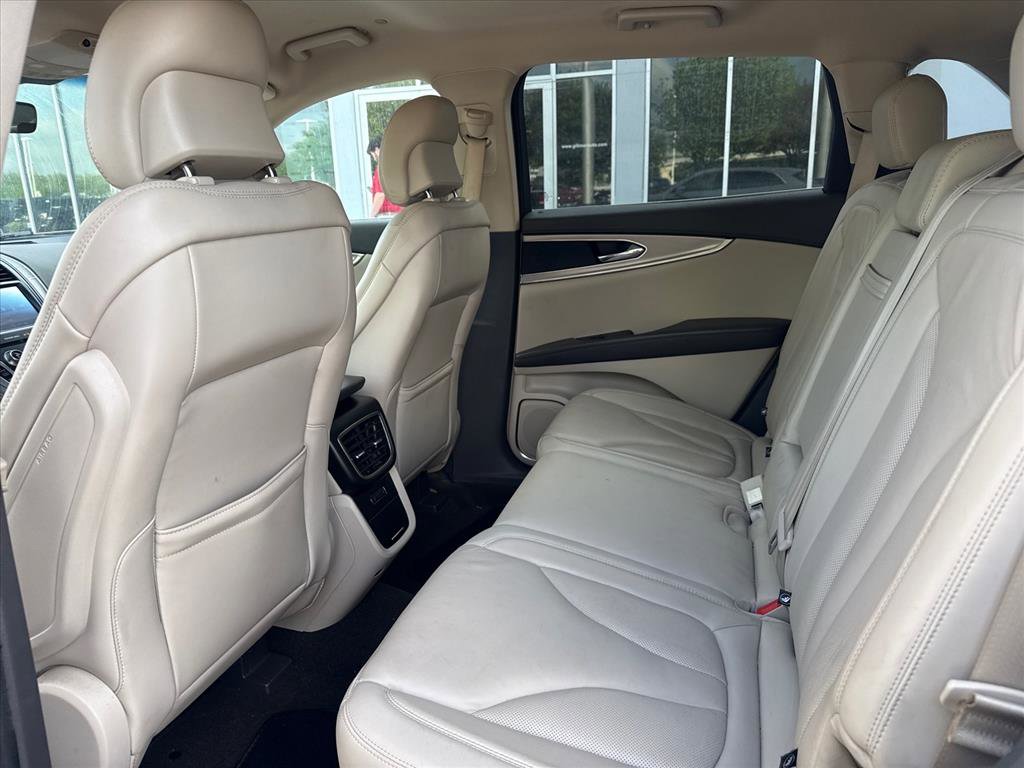 Used 2019 Lincoln Nautilus Select image 10