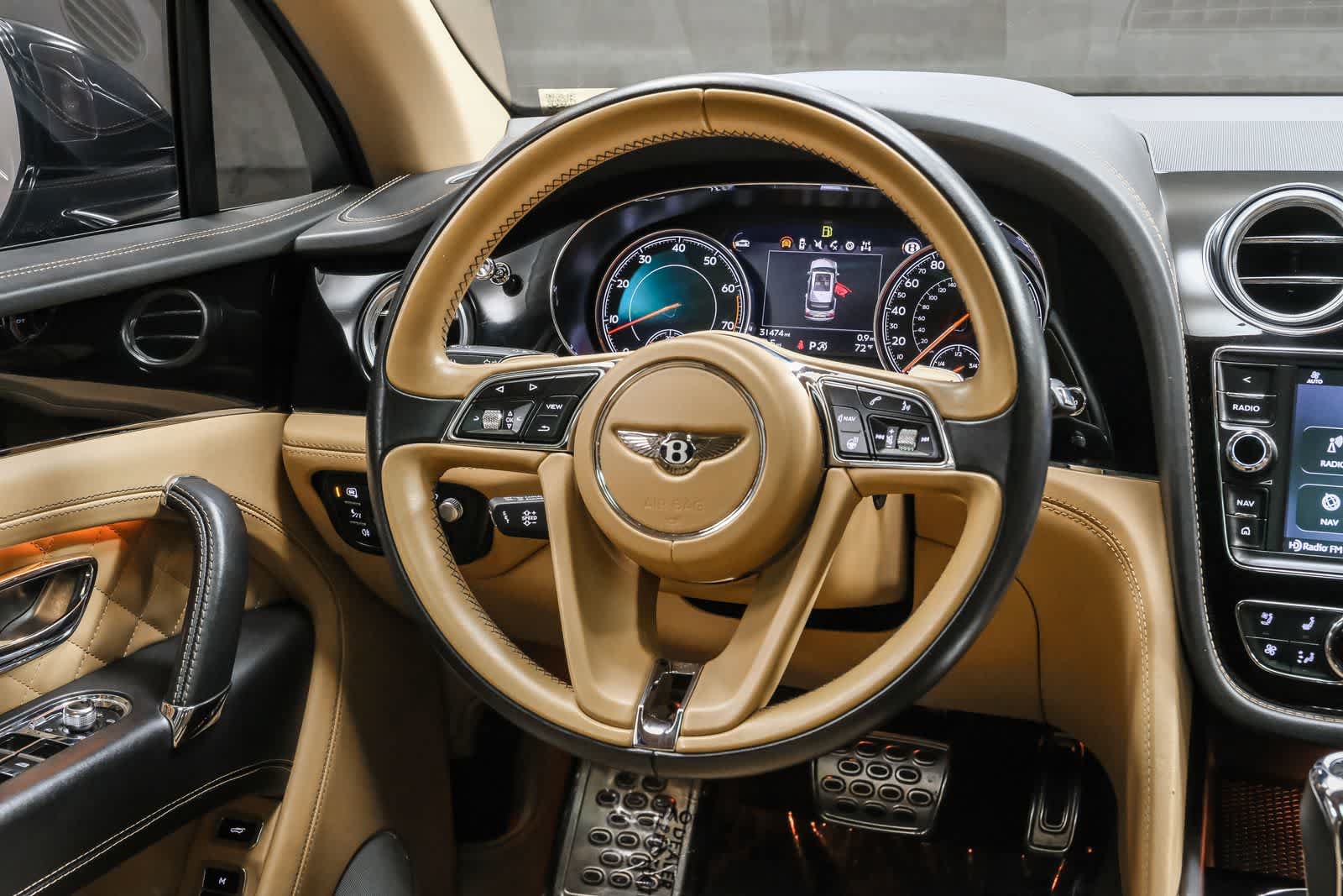 Used 2018 Bentley Bentayga AWD/4WD image 17