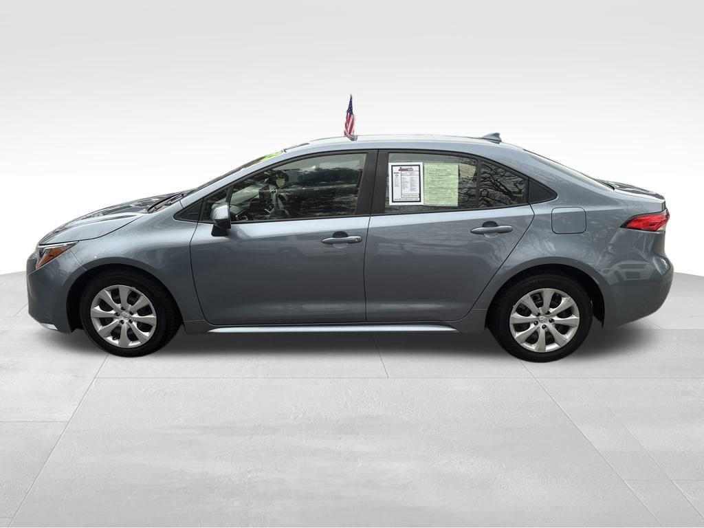 Used 2022 Toyota Corolla LE image 5