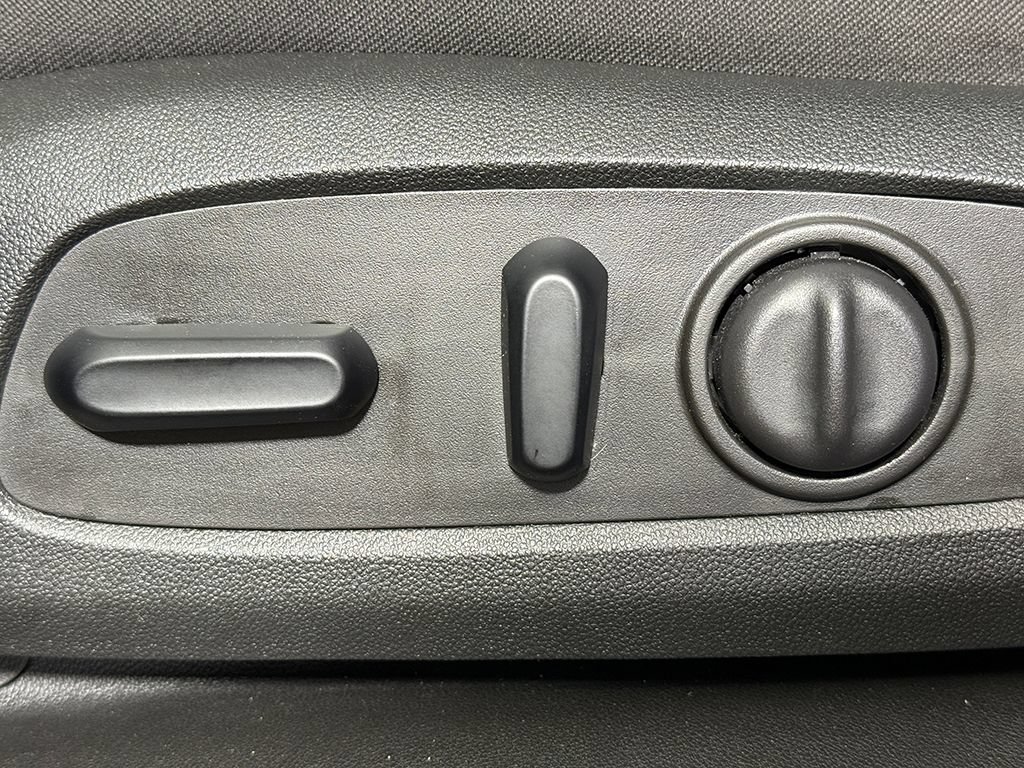 Used 2023 Chevrolet Equinox LT AWD/4WD image 29
