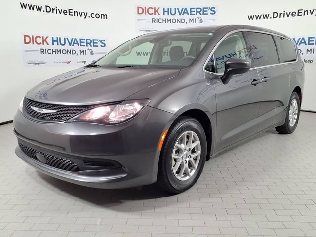 Used 2023 Chrysler Voyager LX FWD image 1