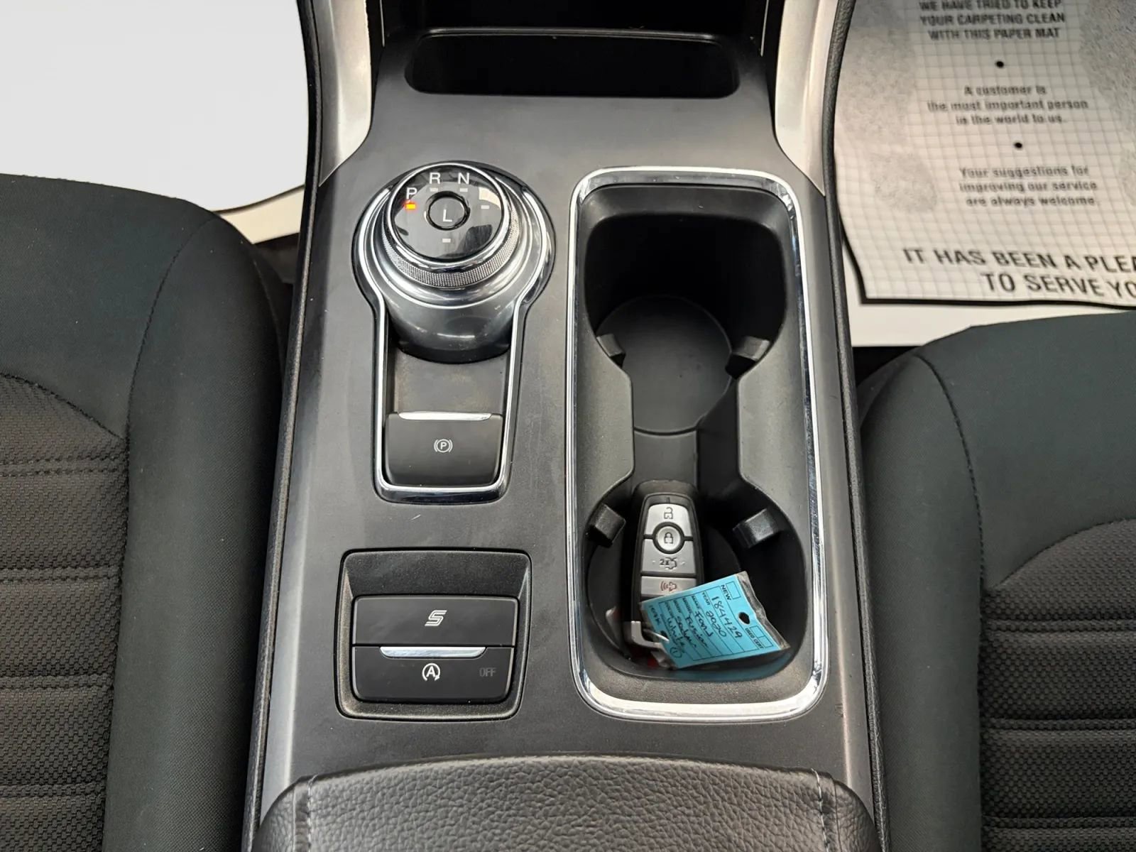 Used 2020 Ford Fusion SE FWD image 25