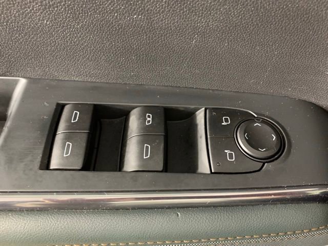 Used 2025 GMC Acadia AT4 image 31