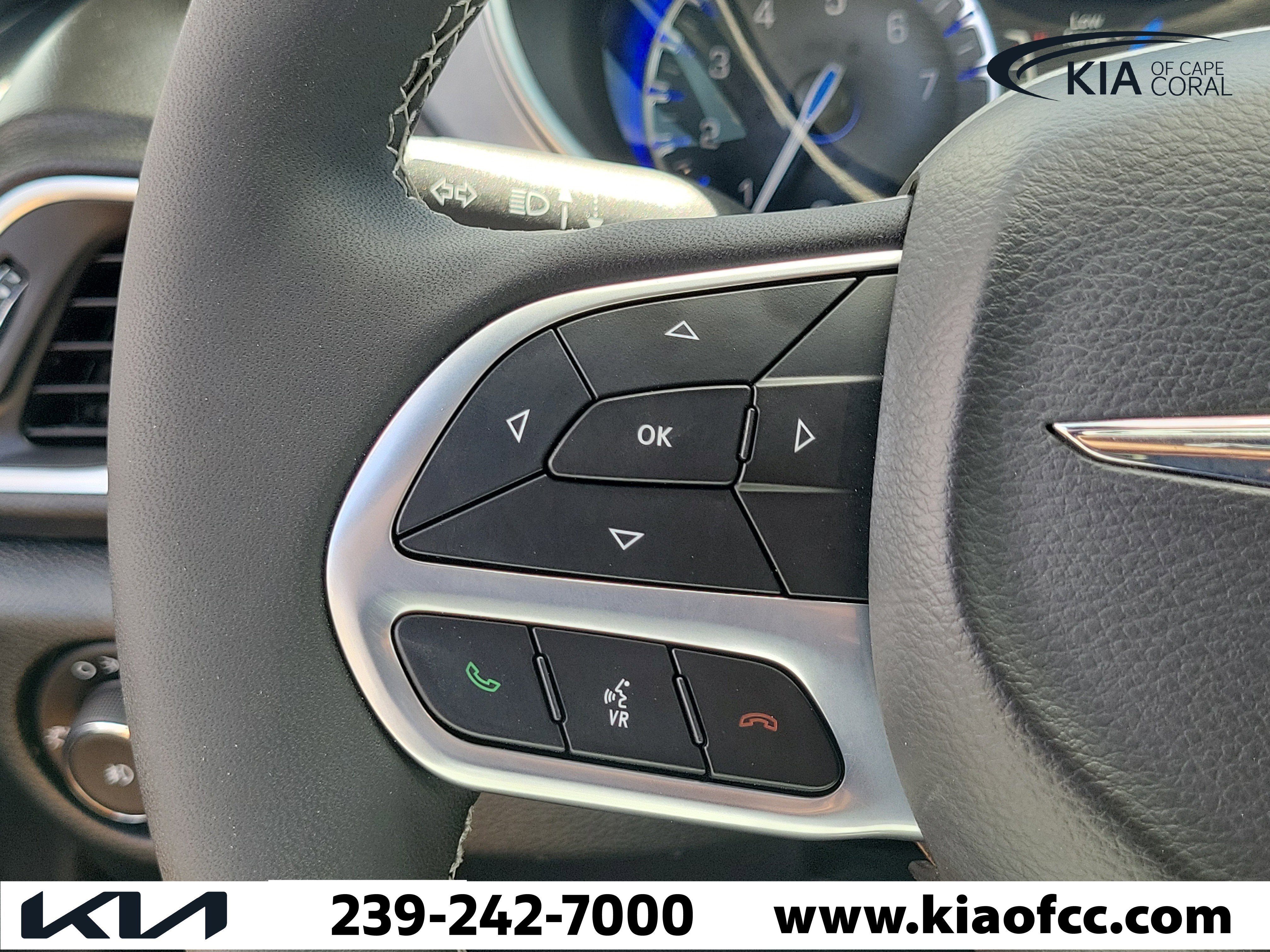 Used 2026 Chrysler Pacifica Limited image 26