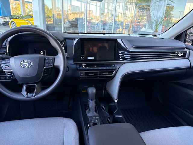 Used 2025 Toyota Camry LE w/ Convenience Package image 12