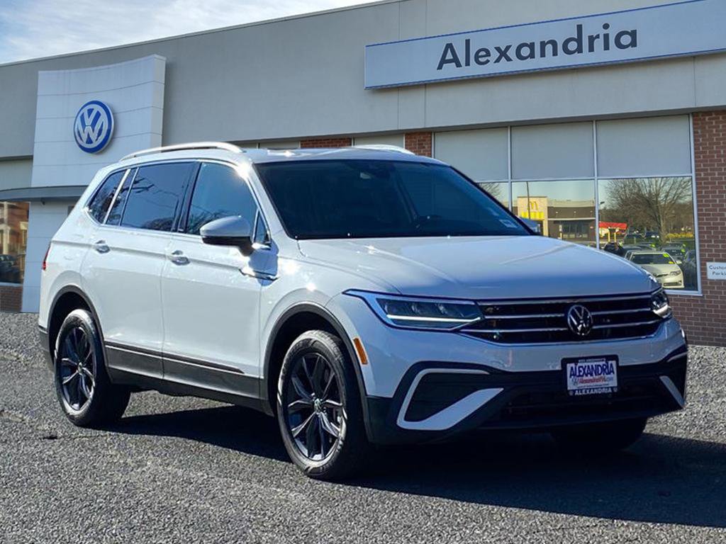 Certified 2022 Volkswagen Tiguan SE