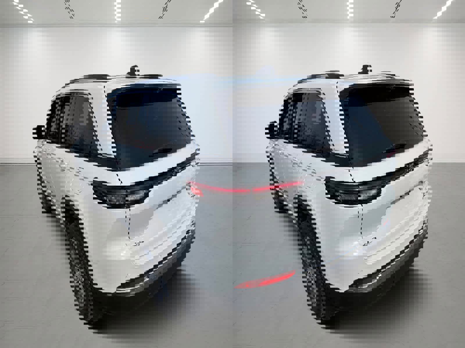 Used 2023 Jeep Grand Cherokee Limited w/ Luxury Tech Group II image 4