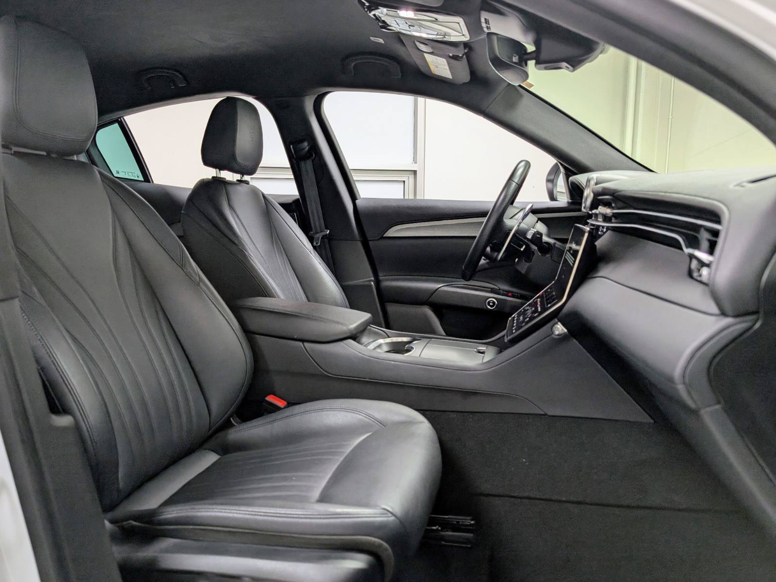 Used 2024 Maserati Grecale GT AWD/4WD image 23