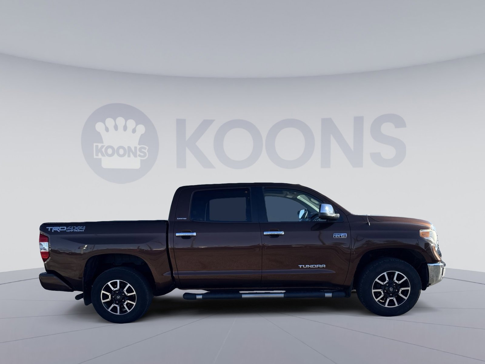 Used 2016 Toyota Tundra Limited w/ Limited Premium Package image 4