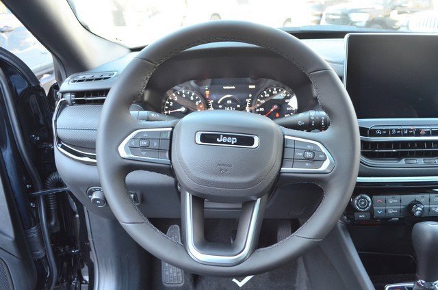 New 2026 Jeep Compass Latitude image 16