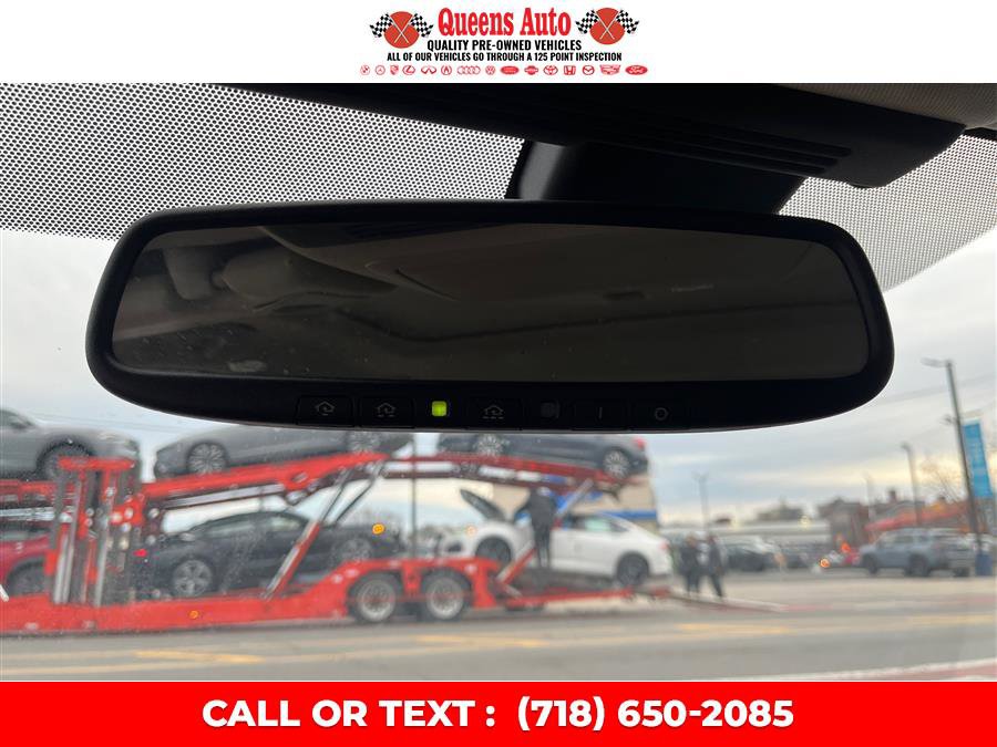 Used 2019 INFINITI Q50 Luxe w/ Essential Package (3.0T Luxe) image 17