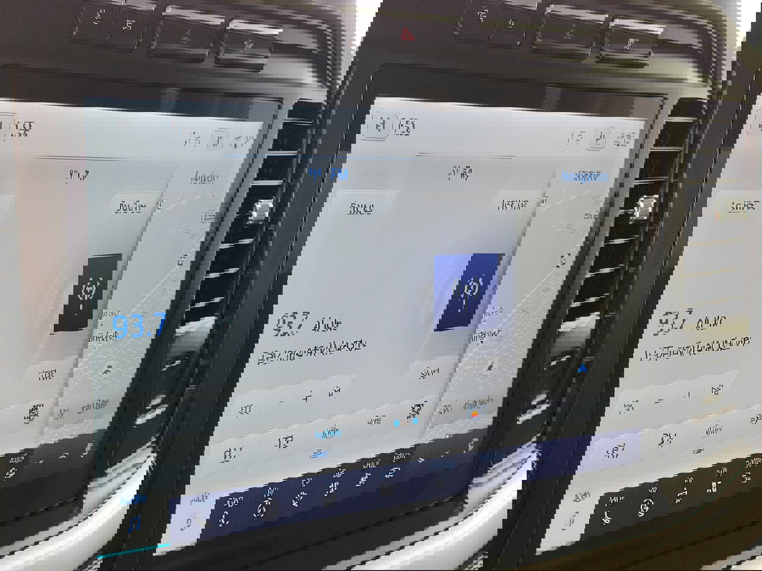 Used 2023 Ford F150 XLT w/ Equipment Group 302A High image 29