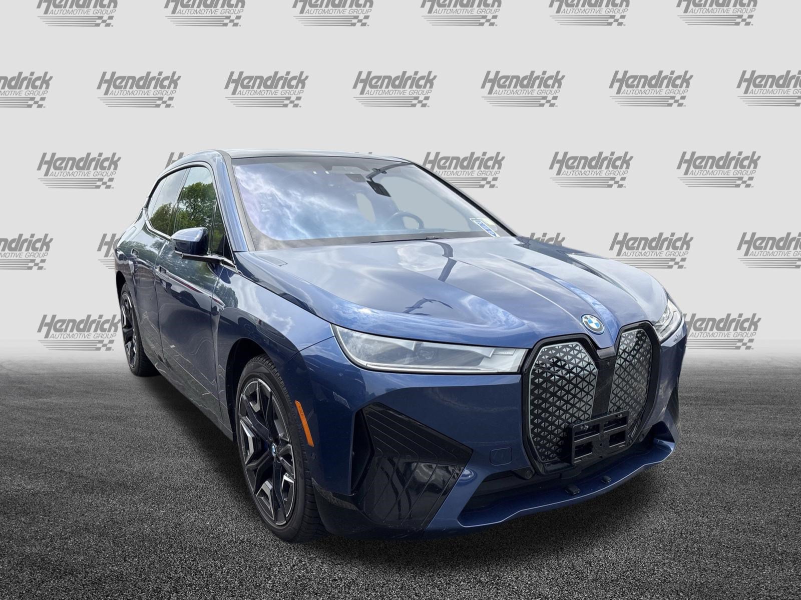 Certified 2024 BMW iX xDrive50 w/ Premium Package AWD/4WD image 6