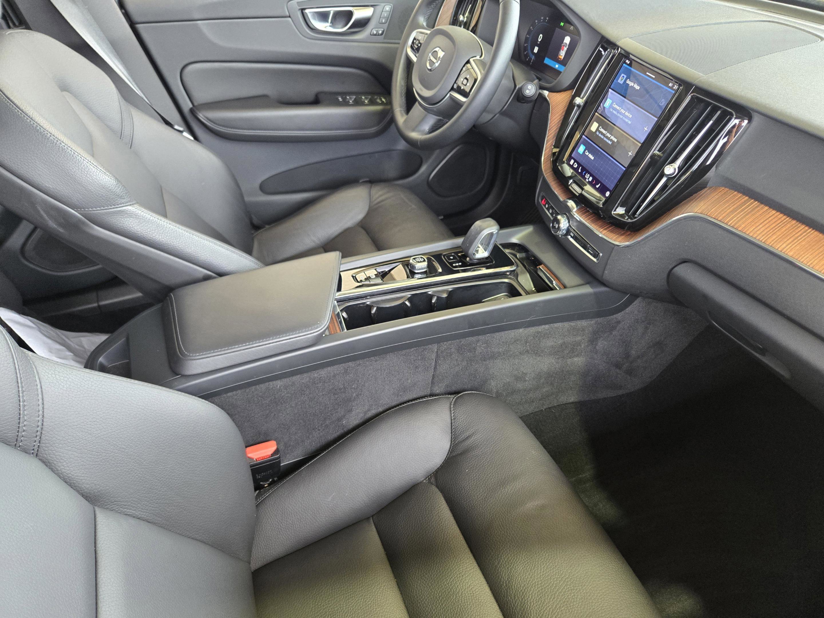 Used 2023 Volvo XC60 B5 Plus w/ Protection Package Premier AWD/4WD image 20