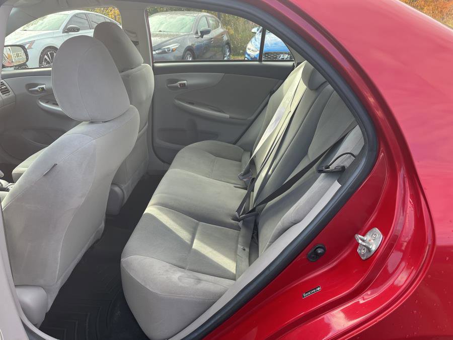 Used 2011 Toyota Corolla LE image 5