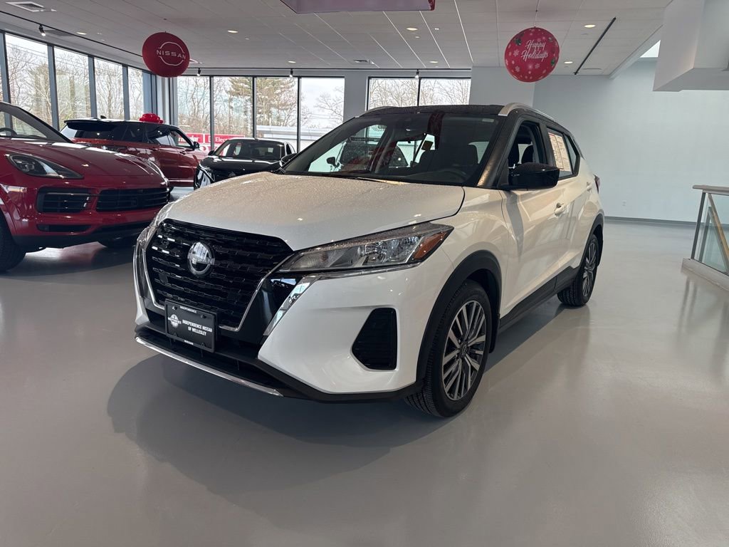 Used 2023 Nissan Kicks SV