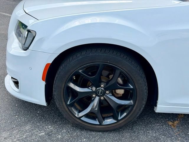 Used 2023 Chrysler 300 Touring L RWD image 32