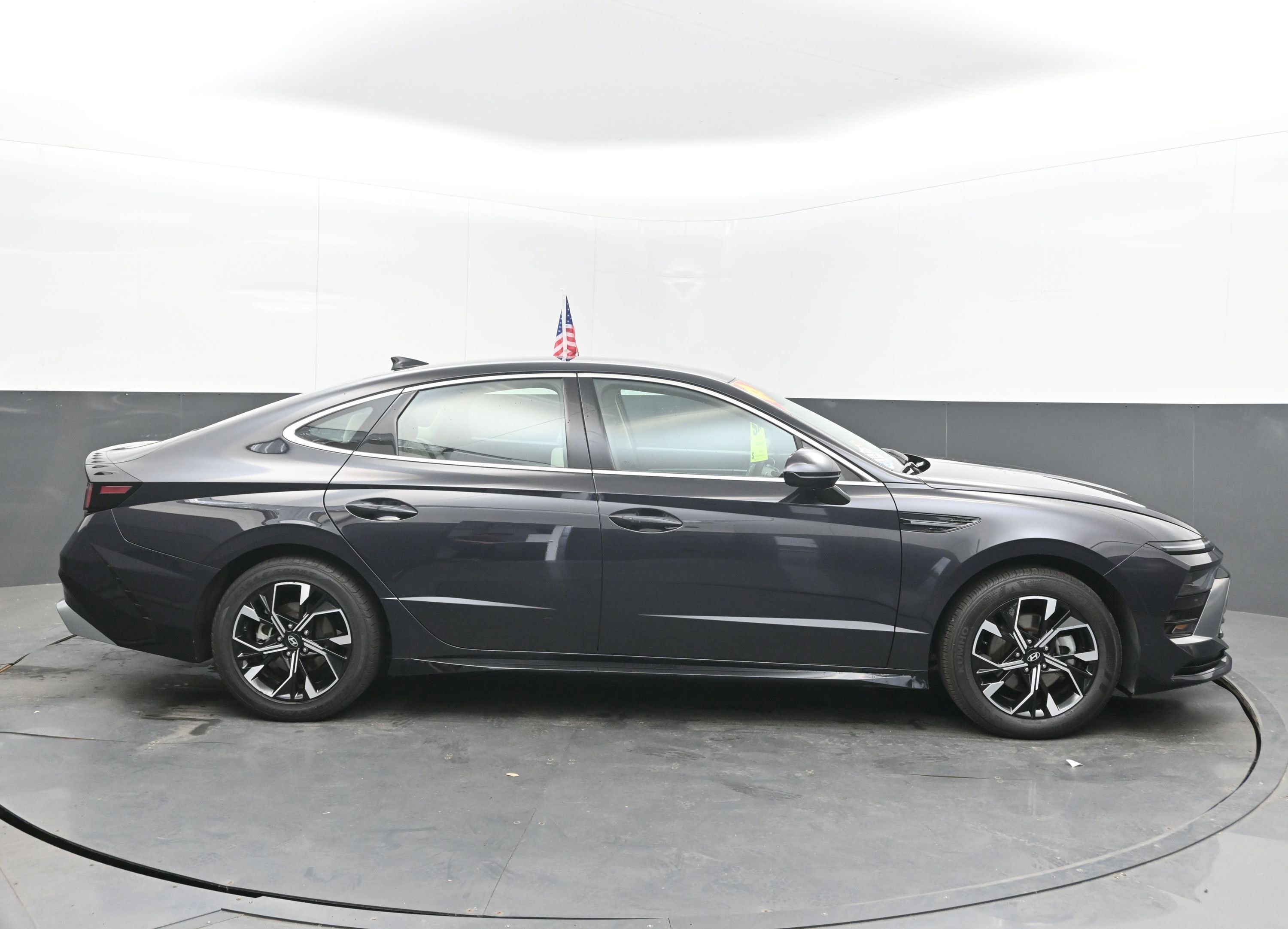 Used 2025 Hyundai Sonata SEL FWD image 10