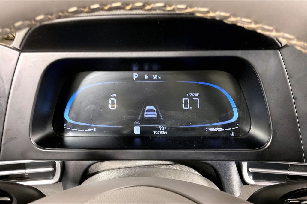 Used 2025 Hyundai Elantra Sport image 19