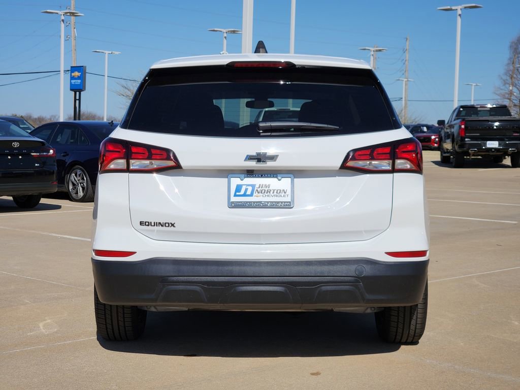 Used 2023 Chevrolet Equinox LS w/ LS Convenience Package image 8