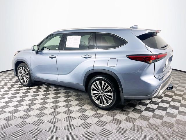 Used 2021 Toyota Highlander Platinum image 6
