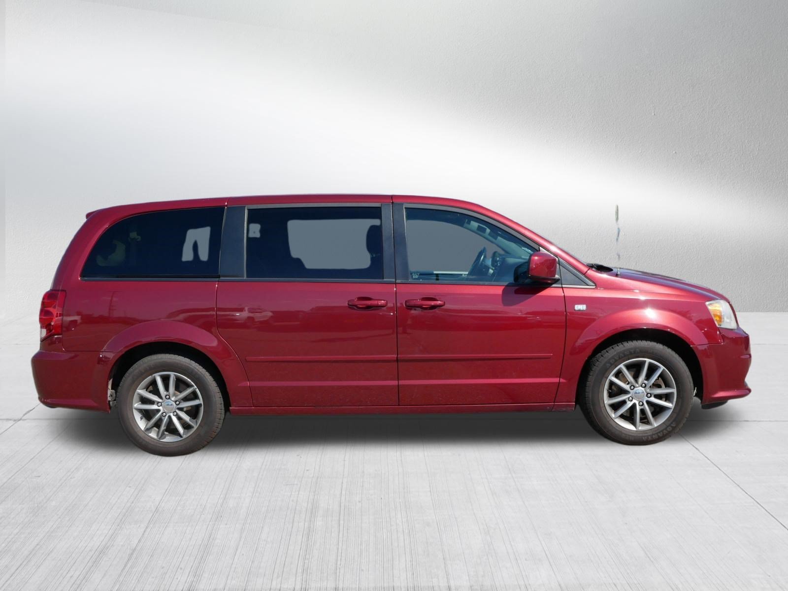 Used 2014 Dodge Grand Caravan SE FWD image 8