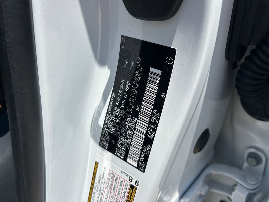 Used 2025 Lexus GX 550 w/ Accessory Package (2T) AWD/4WD image 10