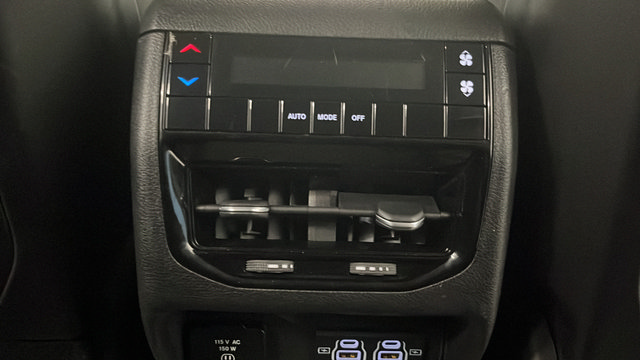 Used 2021 Jeep Grand Cherokee L Laredo w/ Luxury Tech Group I AWD/4WD image 32