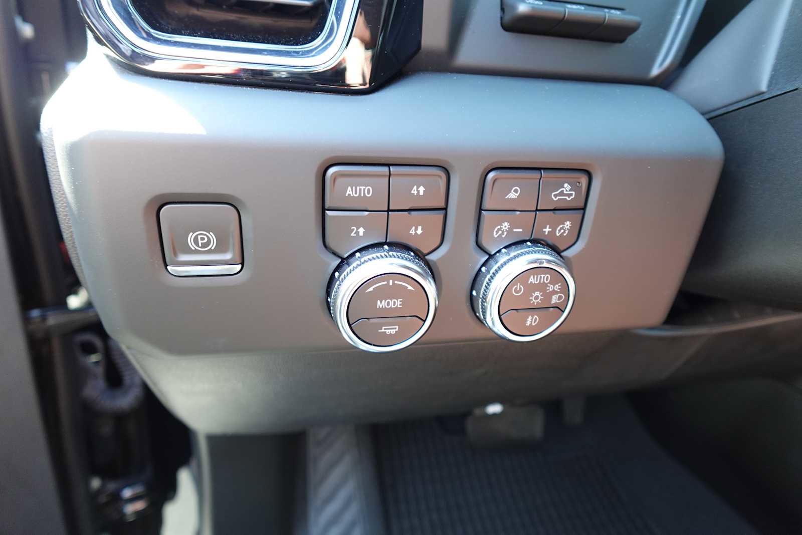Used 2024 GMC Sierra 1500 Denali Ultimate AWD/4WD image 15