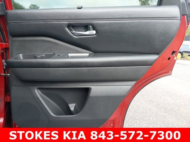 Used 2022 Nissan Pathfinder Platinum w/ Lighting Package (N93) AWD/4WD image 35