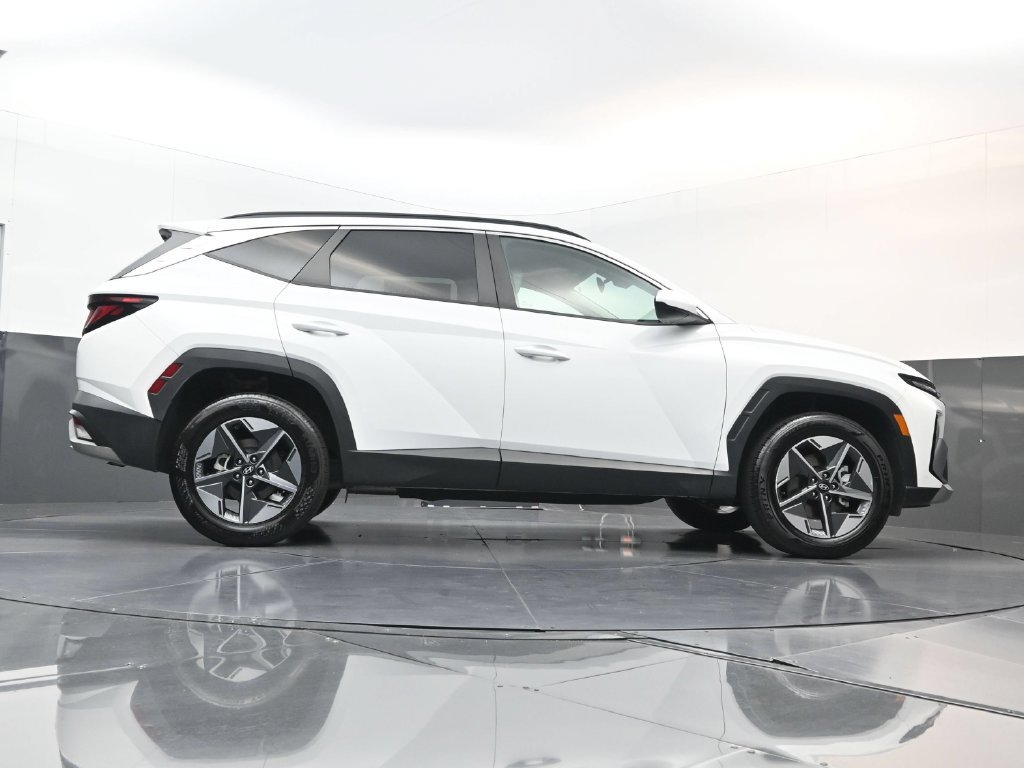 Certified 2025 Hyundai Tucson SEL AWD/4WD image 23