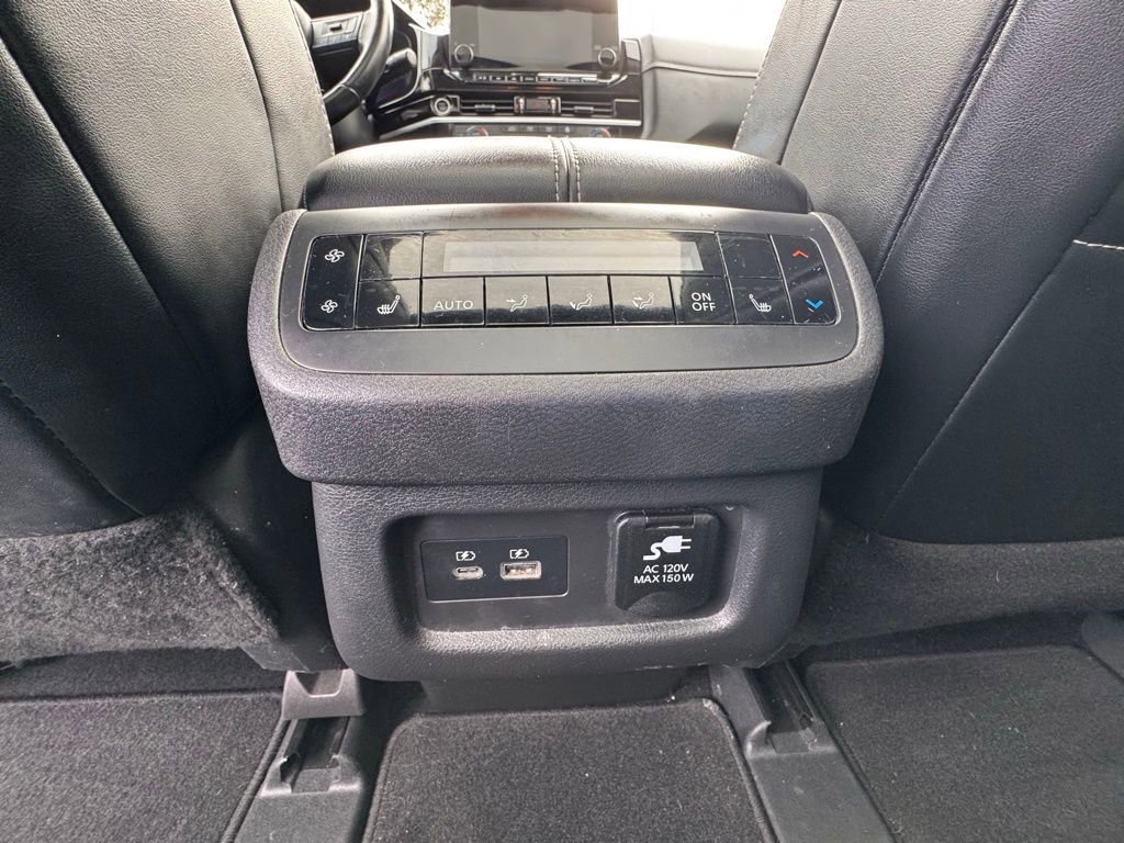 Used 2022 Nissan Pathfinder Platinum image 28